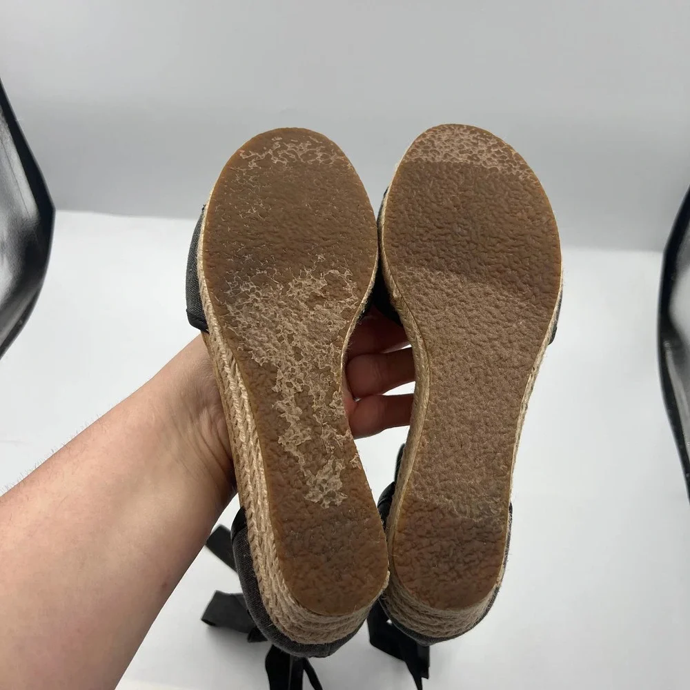 UGG black gray